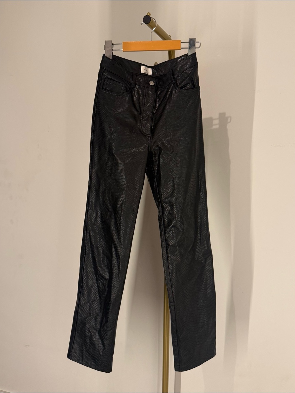 Wilfred Aritzia Black Faux Leather Snake Print Straight Leg Pants Size 2